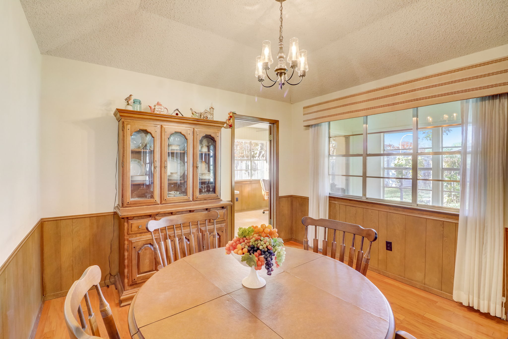 Lansdowne Dr-011