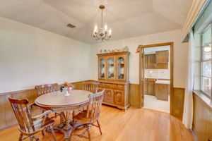 Lansdowne Dr-008