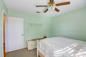 Lansdowne Dr-021