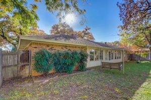 Lansdowne Dr-033
