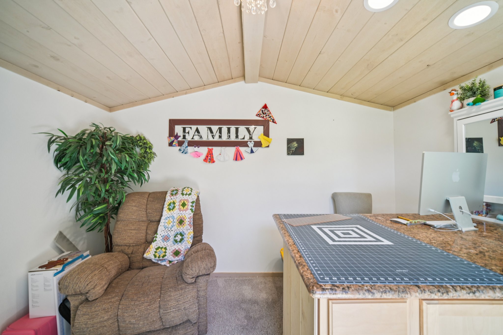 Poppy Tree Pl-S1504-021.jpg