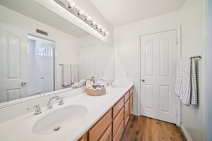 Poppy Tree Pl-S1504-039.jpg