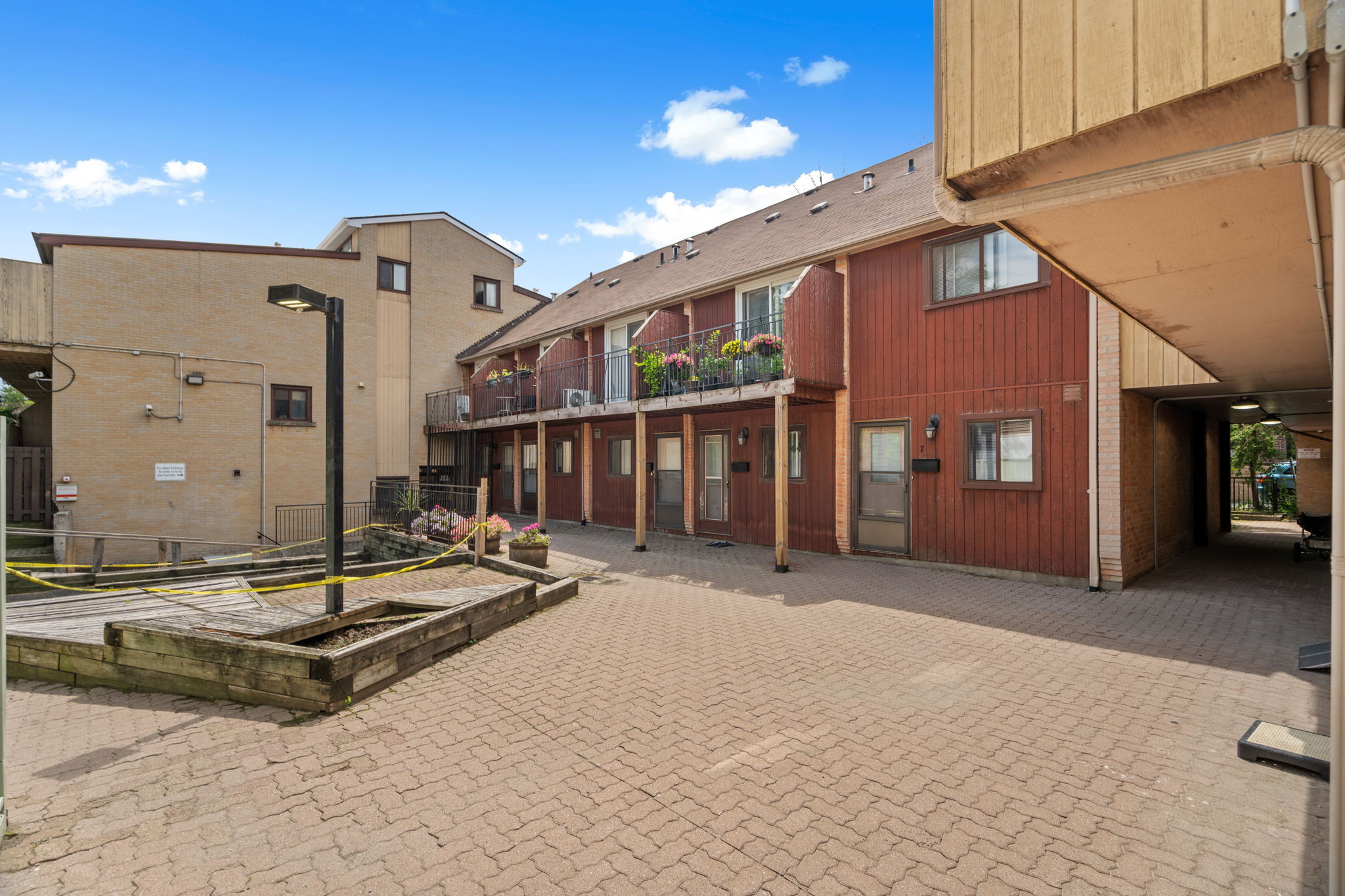 1209 Queen St E Toronto, ON M4M 3H4