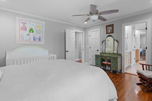  Photo 48