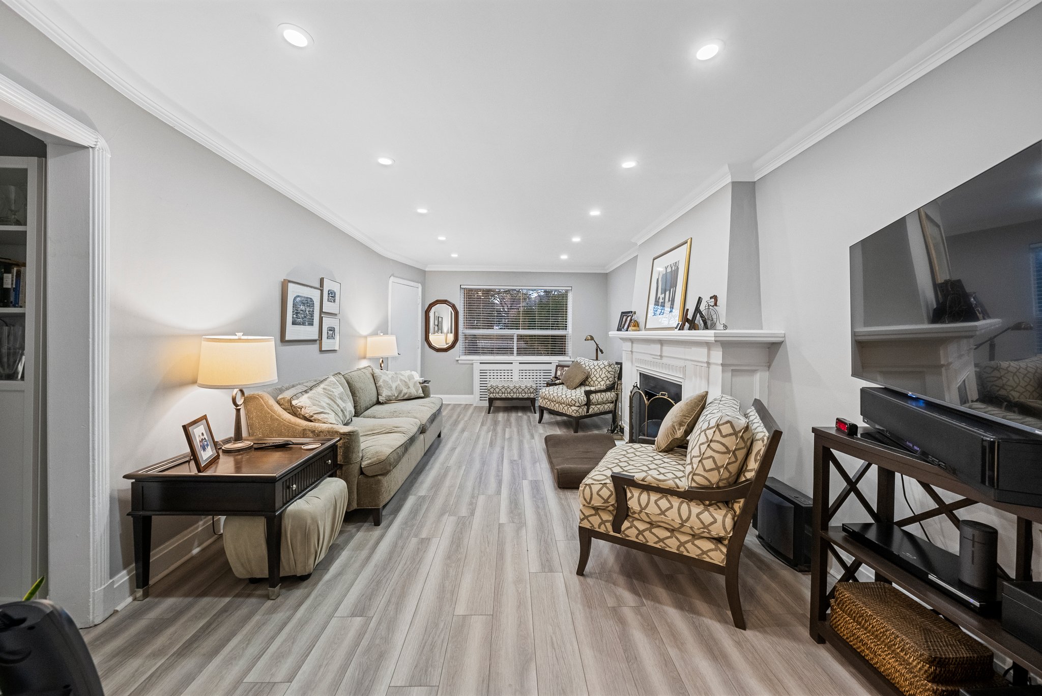 121 Cheritan Ave Unit 1 Toronto, ON M4R 1S8