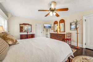 Goodwin Ter-S2104-040.jpg