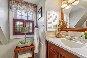 Goodwin Ter-S2104-048.jpg