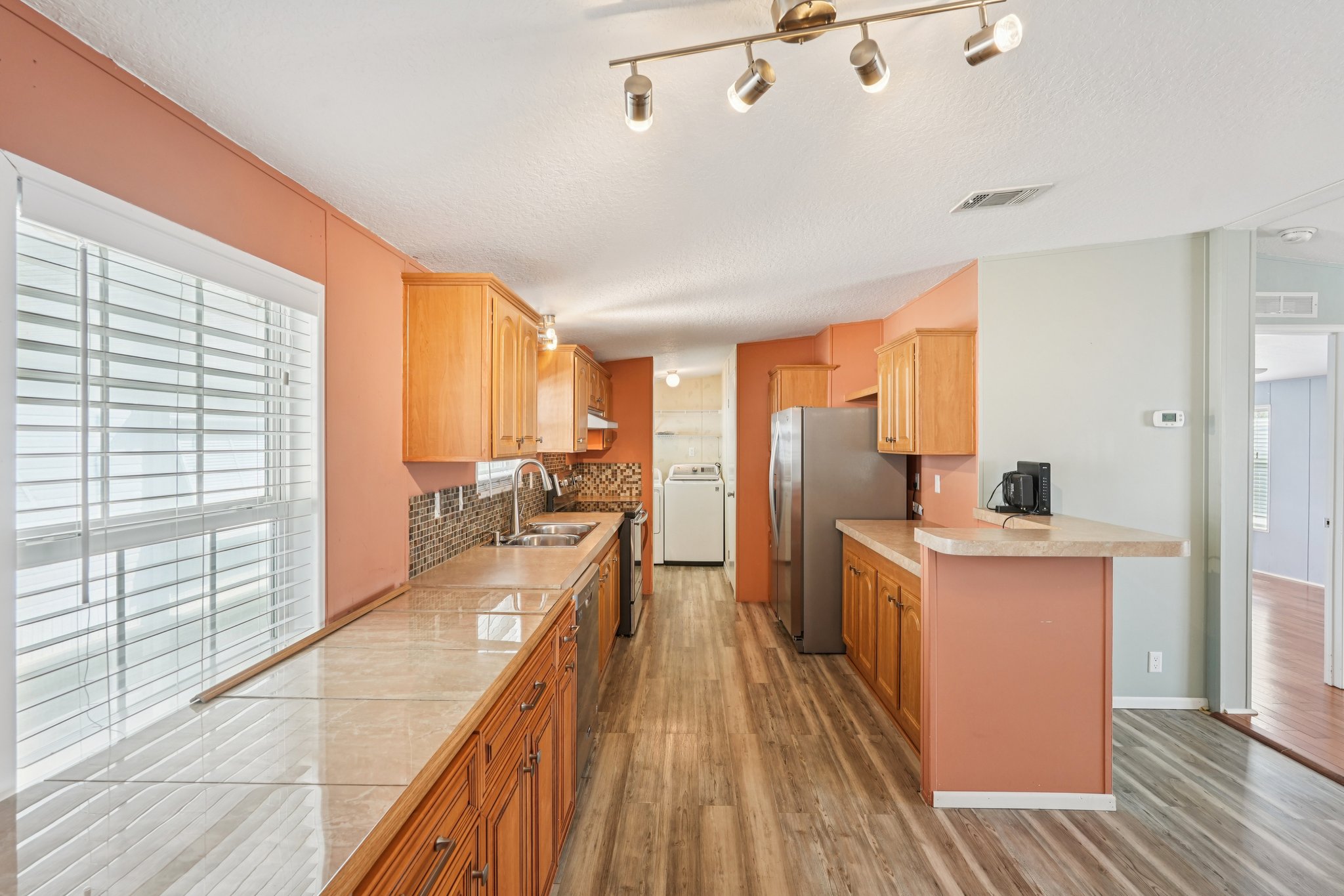 Kim Dr-S2802-013.jpg