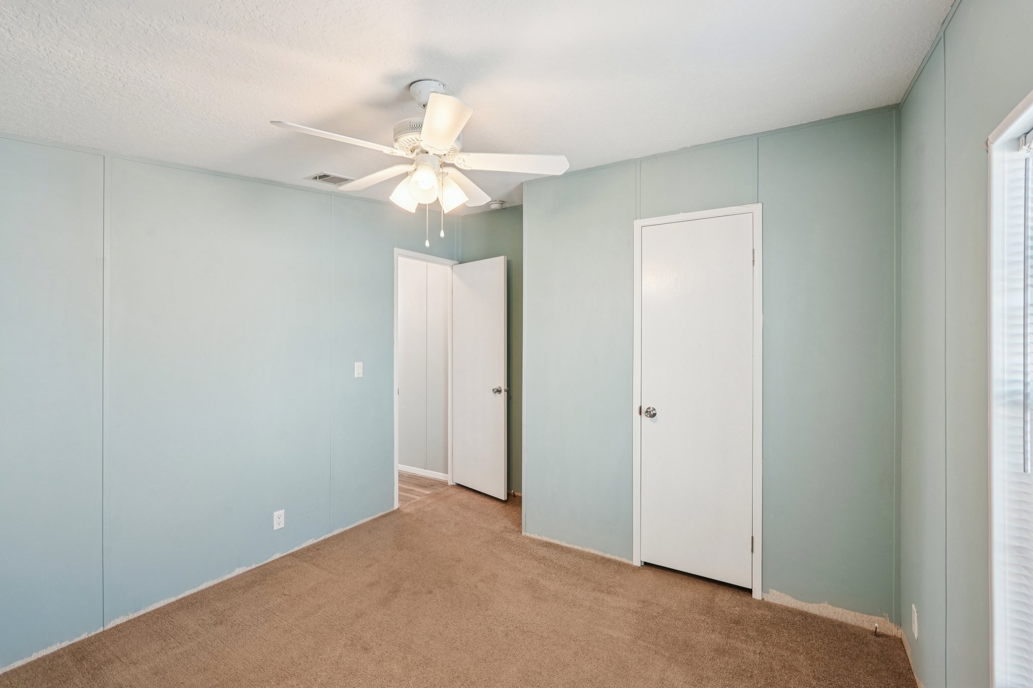 Kim Dr-S2802-021.jpg