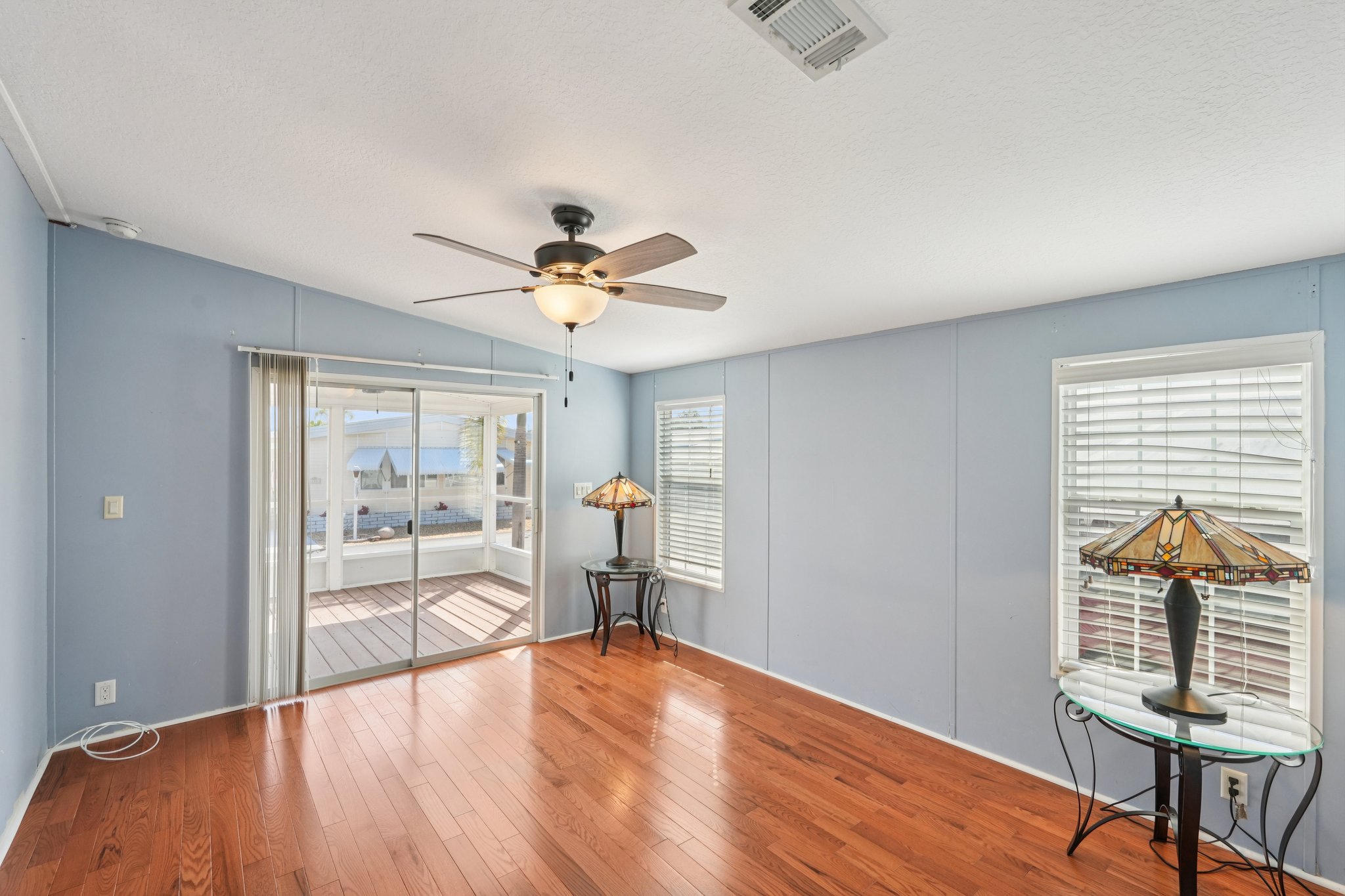 Kim Dr-S2802-023.jpg