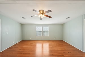 Kim Dr-S2802-011.jpg