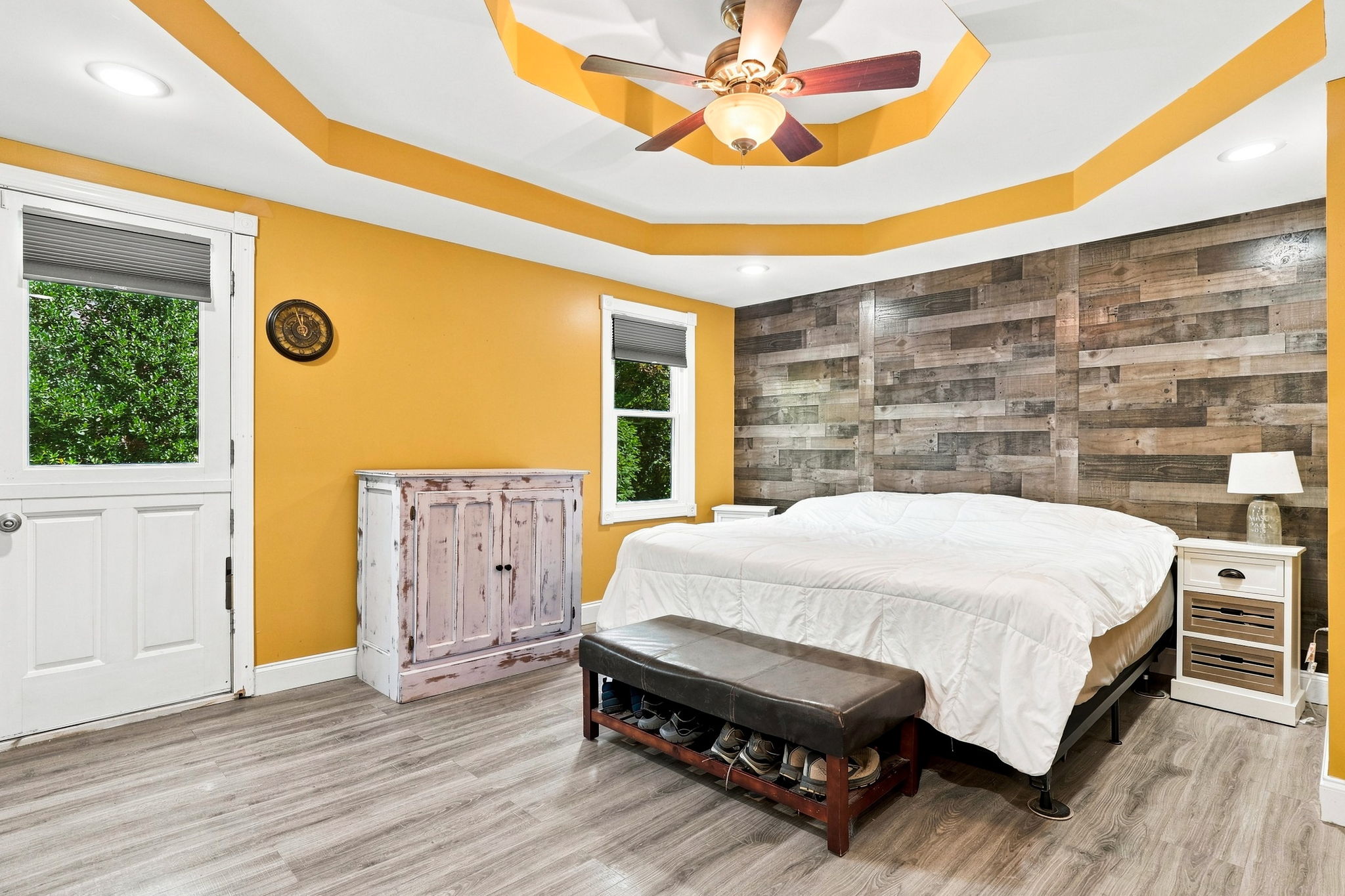  Photo 28