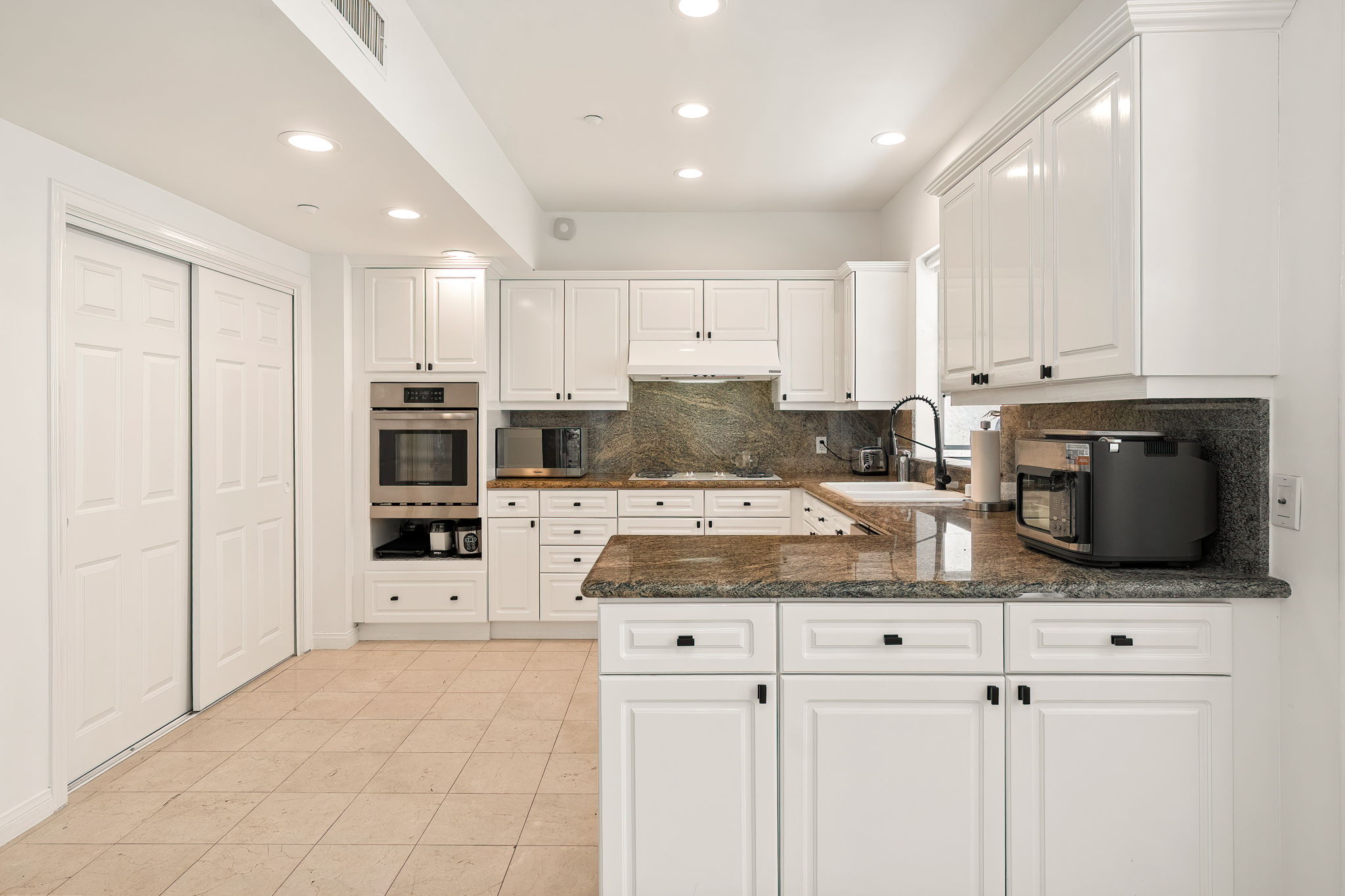 121 N Almont Drive 201-20