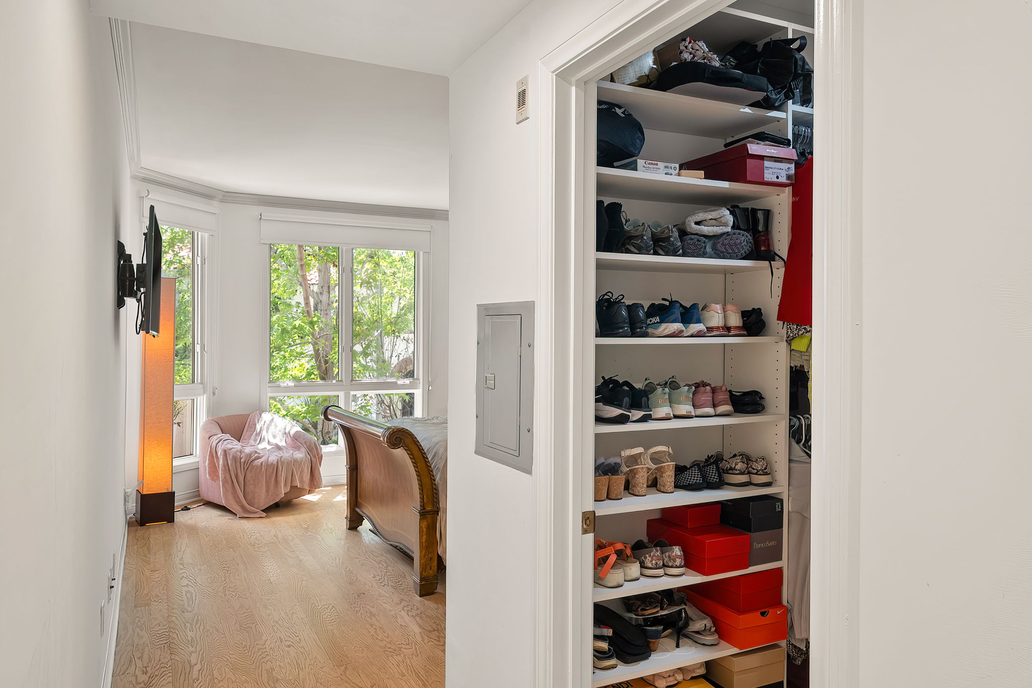 121 N Almont Drive 201-25