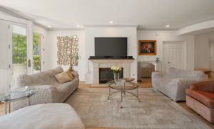 121 N Almont Drive 201-11