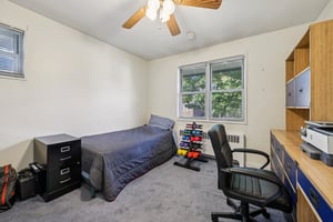 N Broadway 12A-S0810-015.jpg