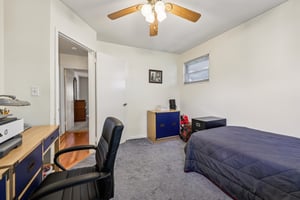 N Broadway 12A-S0810-016.jpg