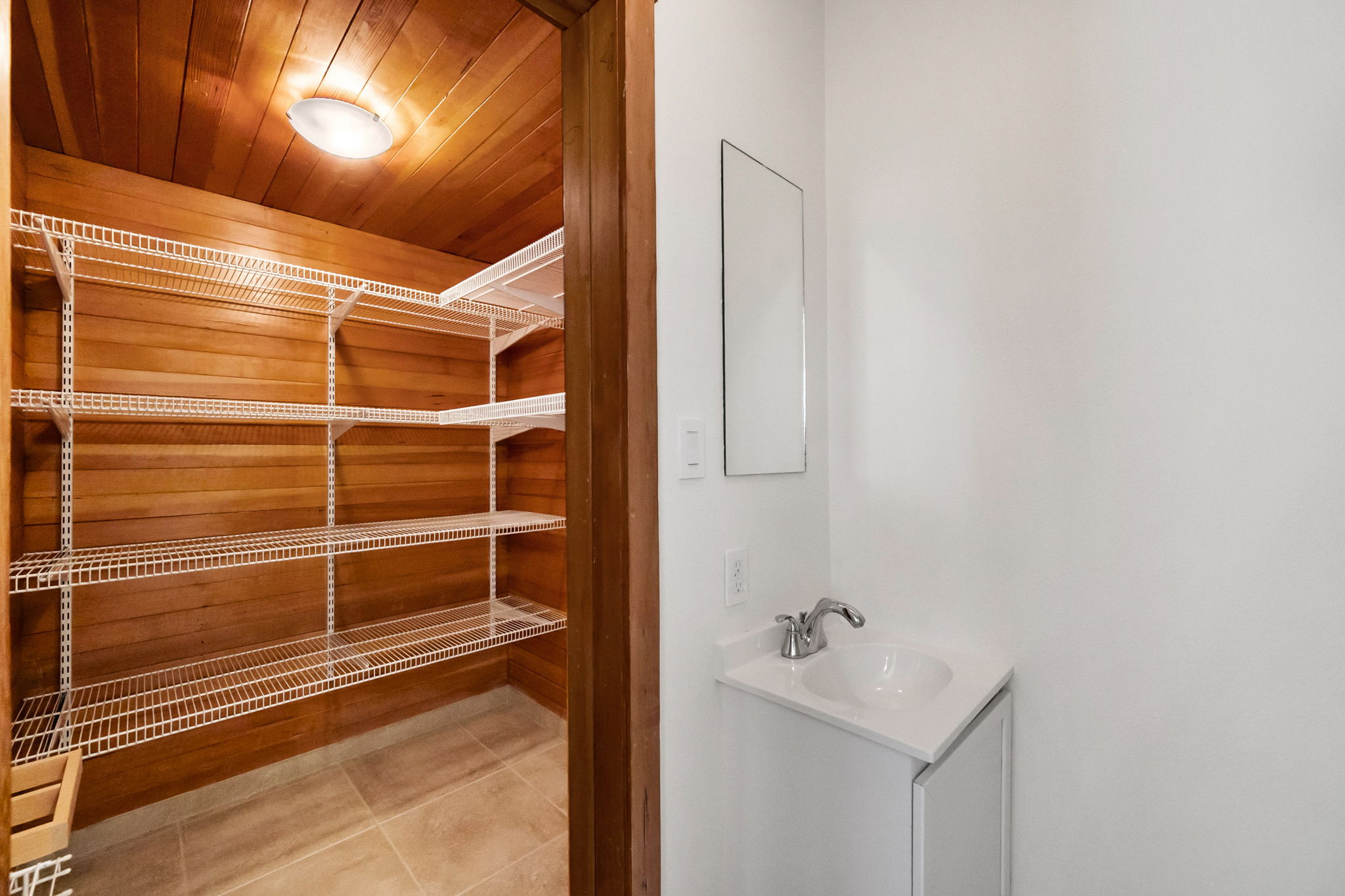 Bathroom 3 to Storage