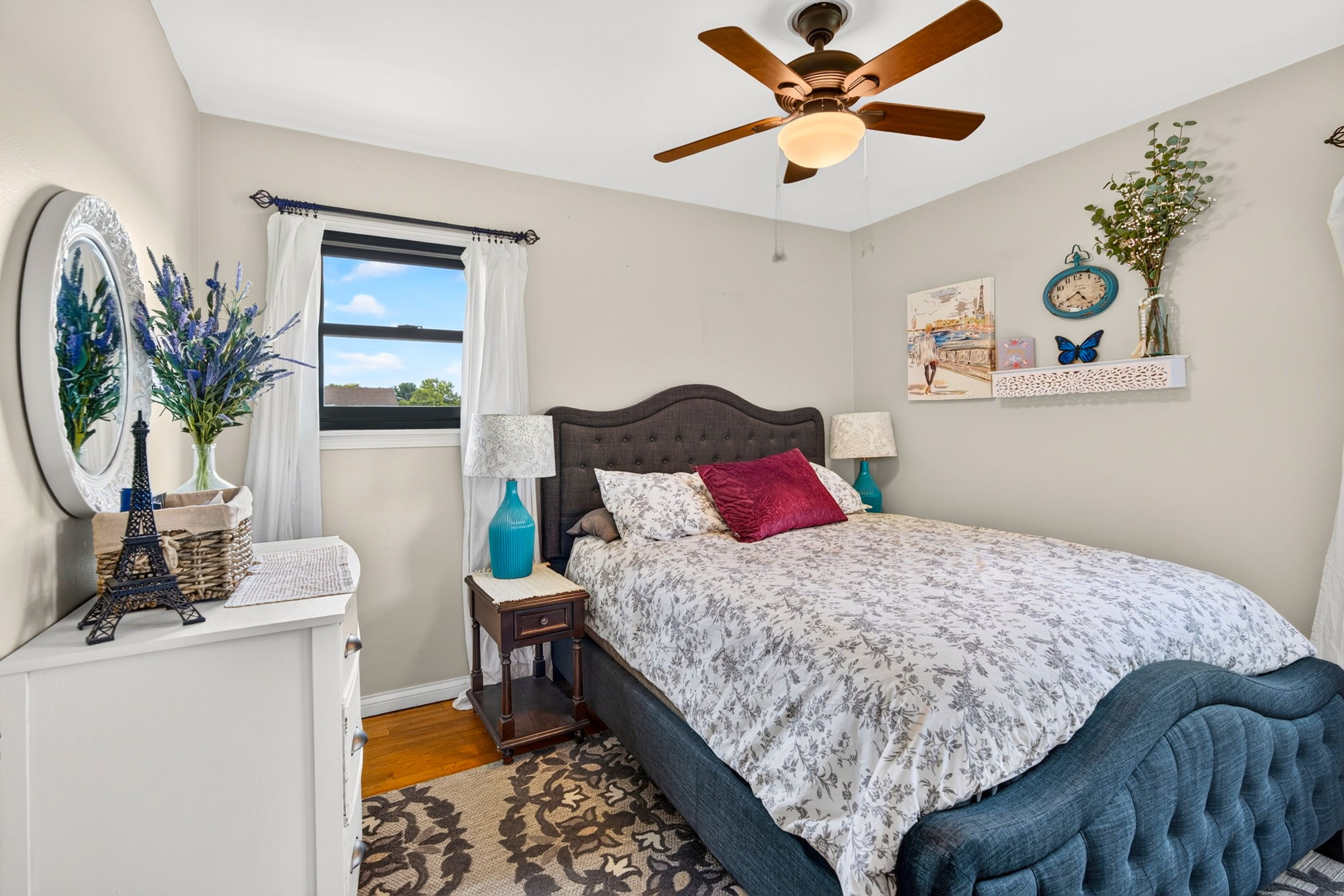 121 Queen Dr 14
