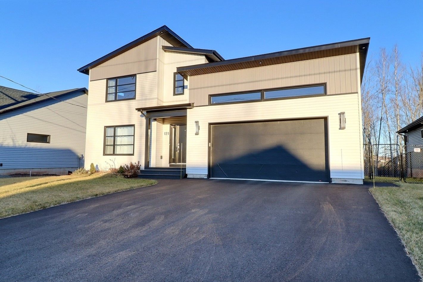 121 Salengro Cres, Moncton, NB E1E 4R7 PROPICSTA & MeasureMySpace