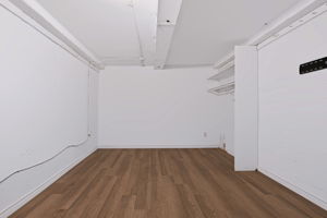  Photo 34