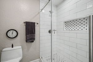  Photo 27