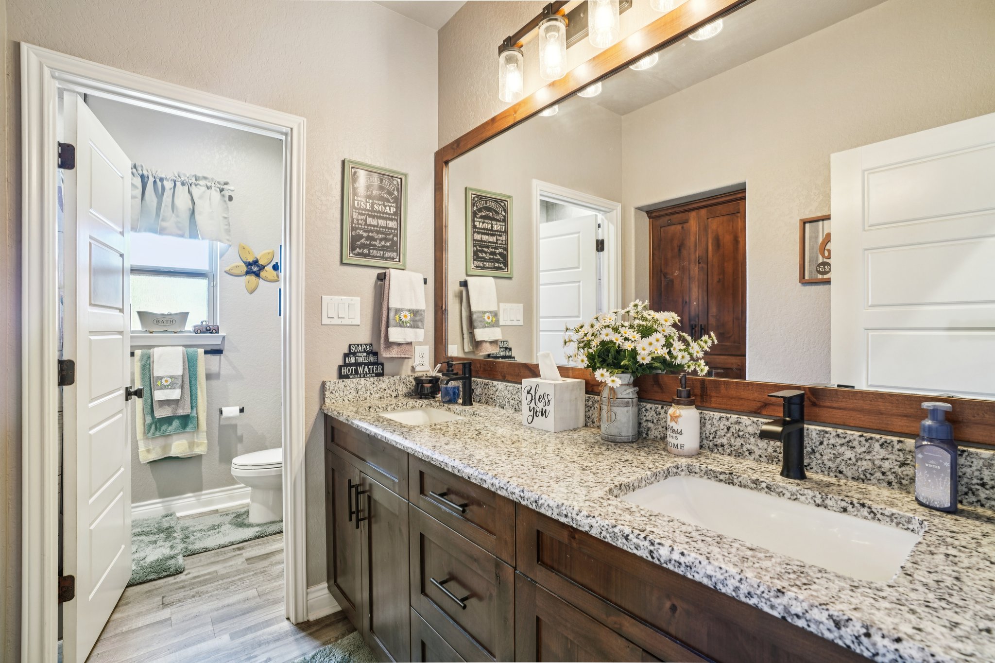 Westfield Landing-S0704-025.jpg