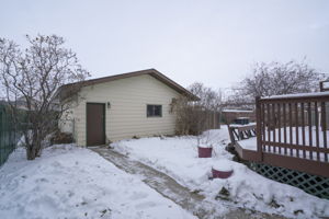 1210 Murdoch St, Crossfield, AB T0M 0S0, Canada Photo 33