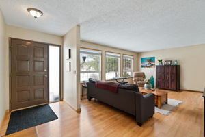 1210 Murdoch St, Crossfield, AB T0M 0S0, Canada Photo 5