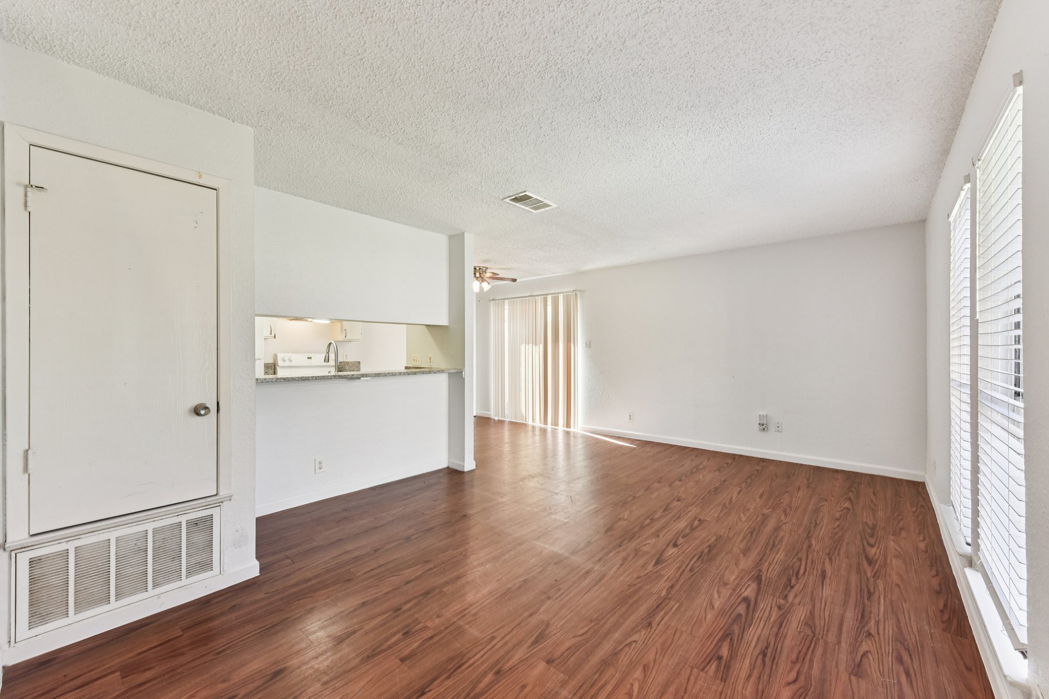 1210 Southport Dr Unit B Austin-S2502-002.jpg