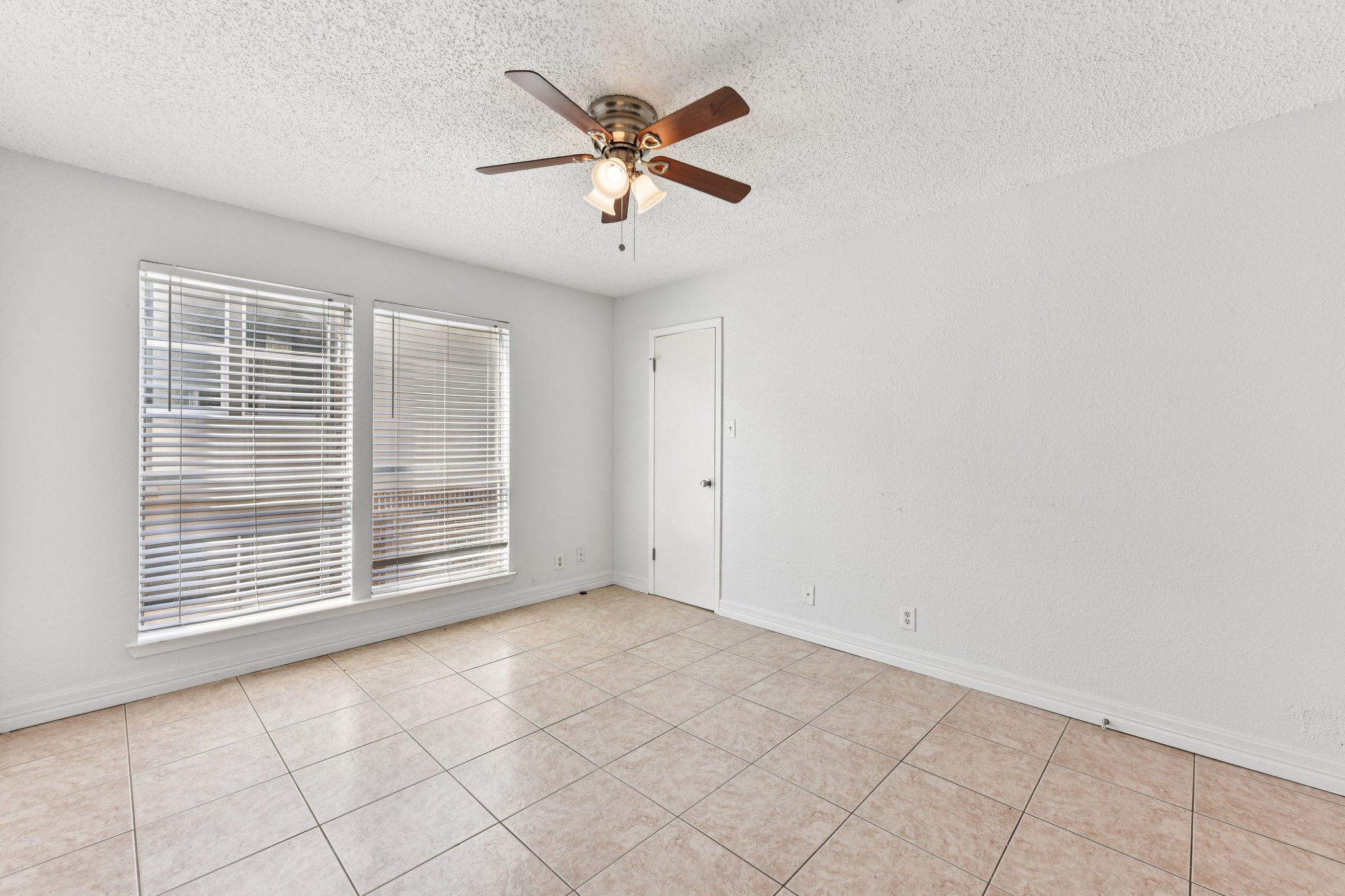1210 Southport Dr Unit B Austin-S2502-015.jpg