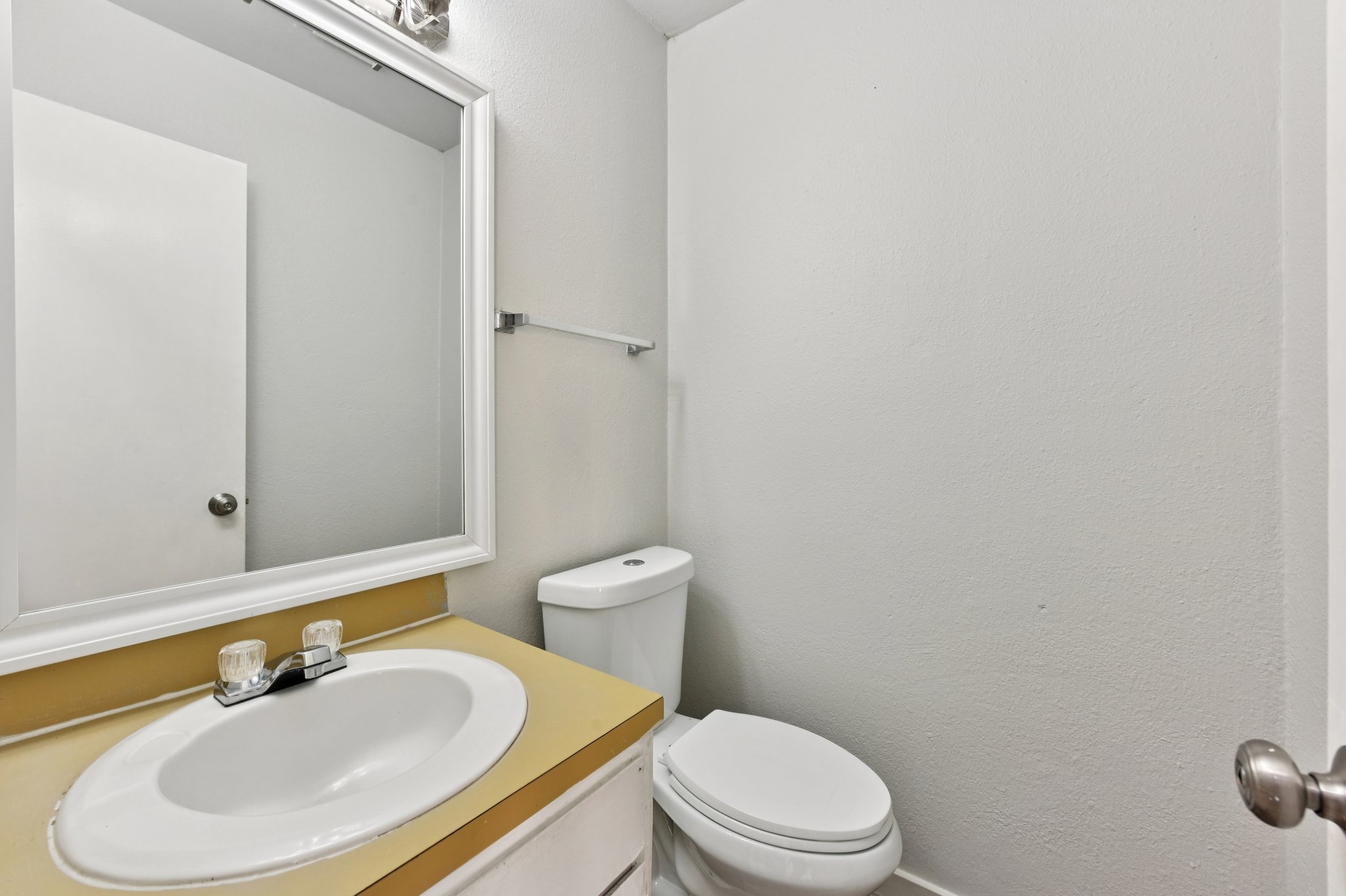 1210 Southport Dr Unit A Austin-S2502-015.jpg