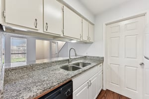 1210 Southport Dr Unit B Austin-S2502-012.jpg