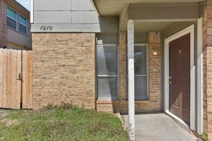 1210 Southport Dr Unit A Austin-S2502-001.jpg