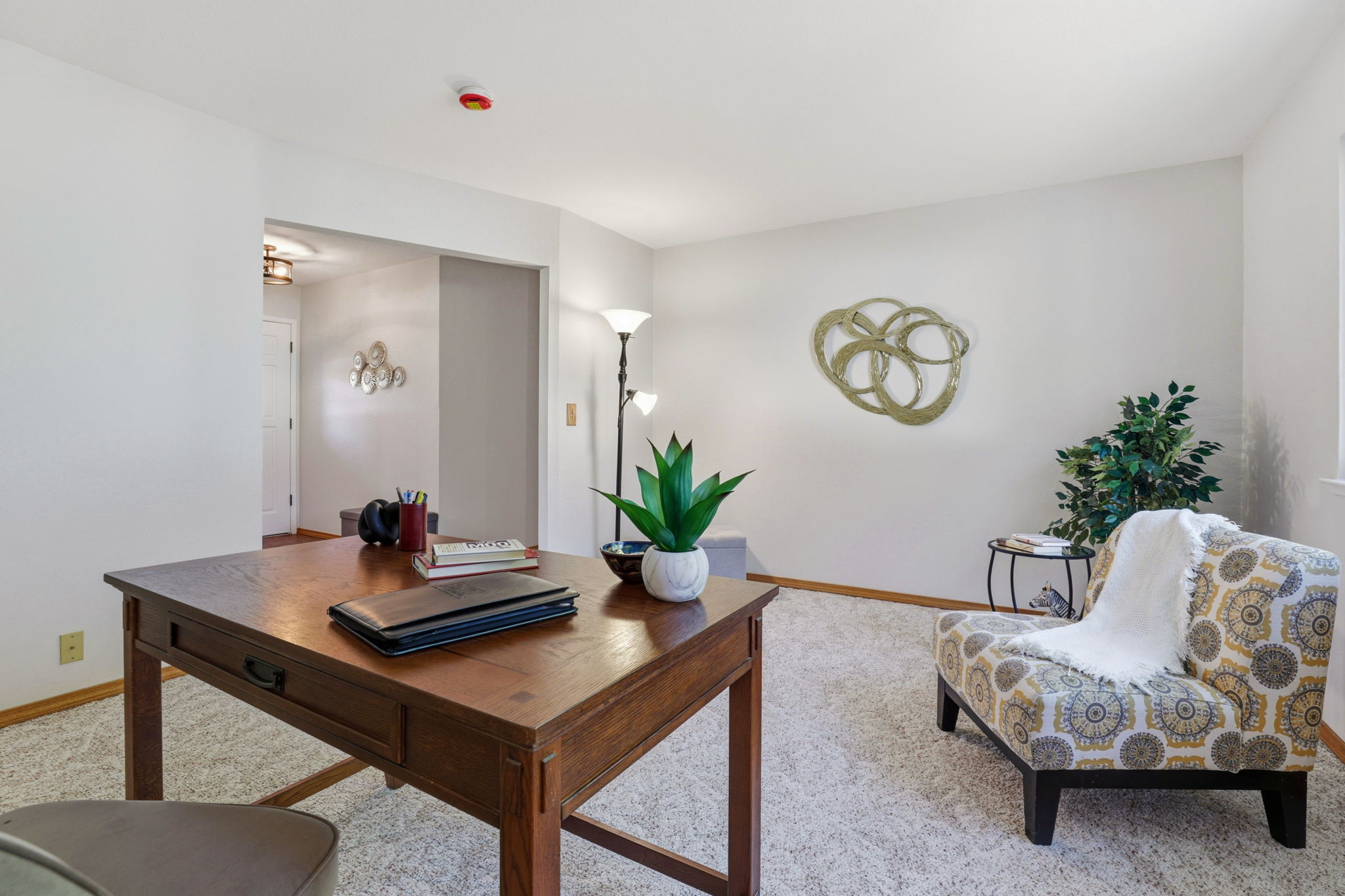 017_F8_12101 Columbet Ave