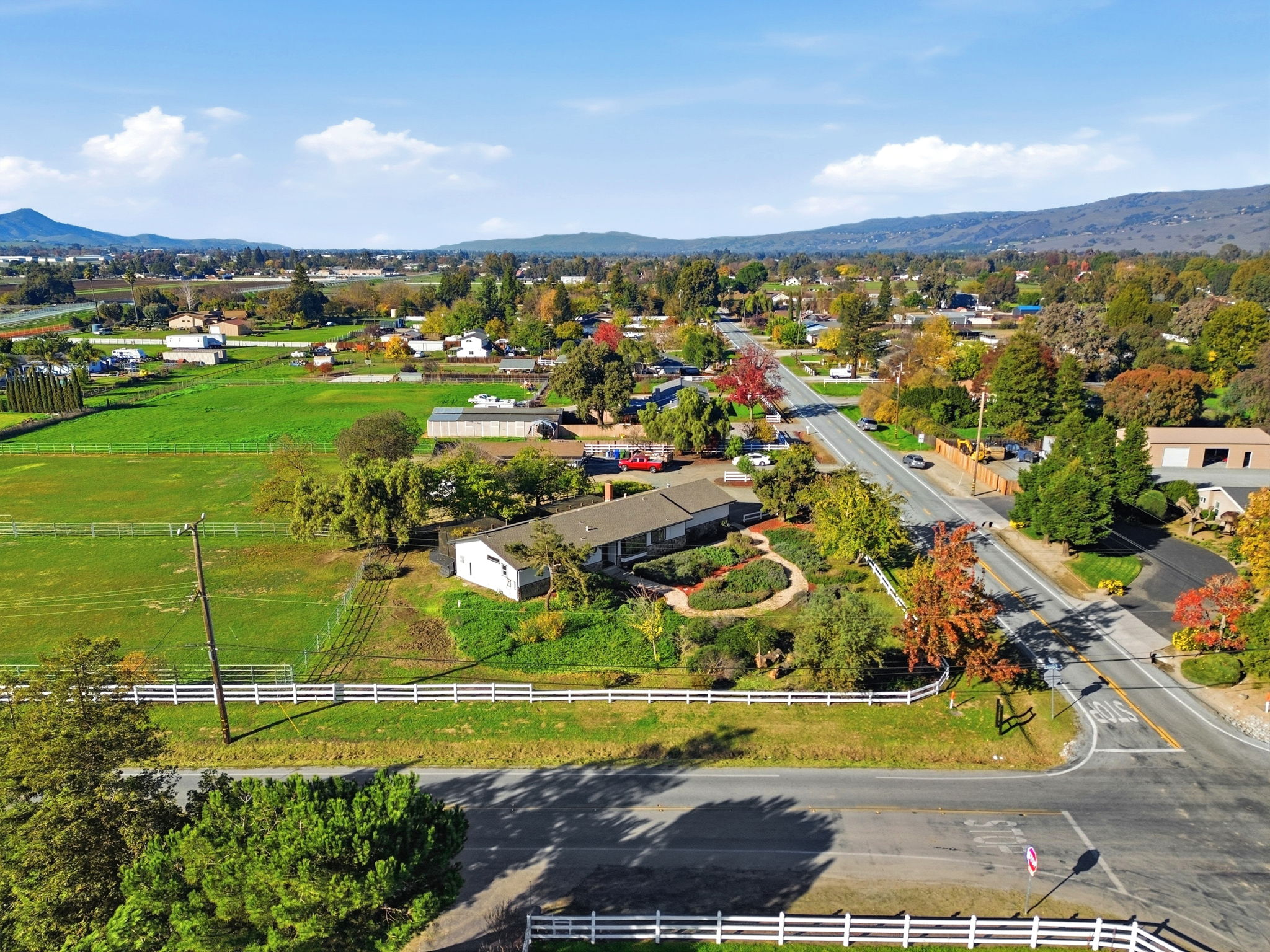 002_F8_AERIAL_12101 Columbet Ave