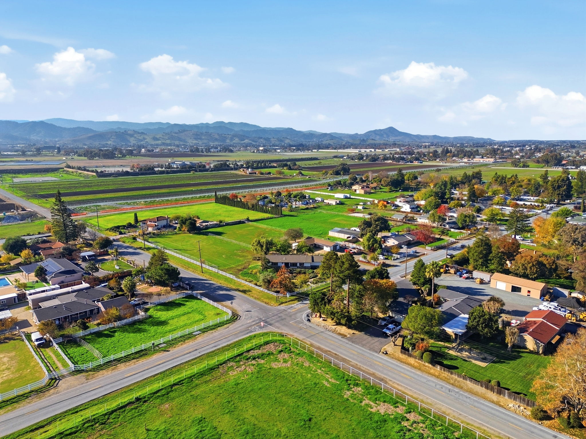 005_F8_AERIAL_12101 Columbet Ave