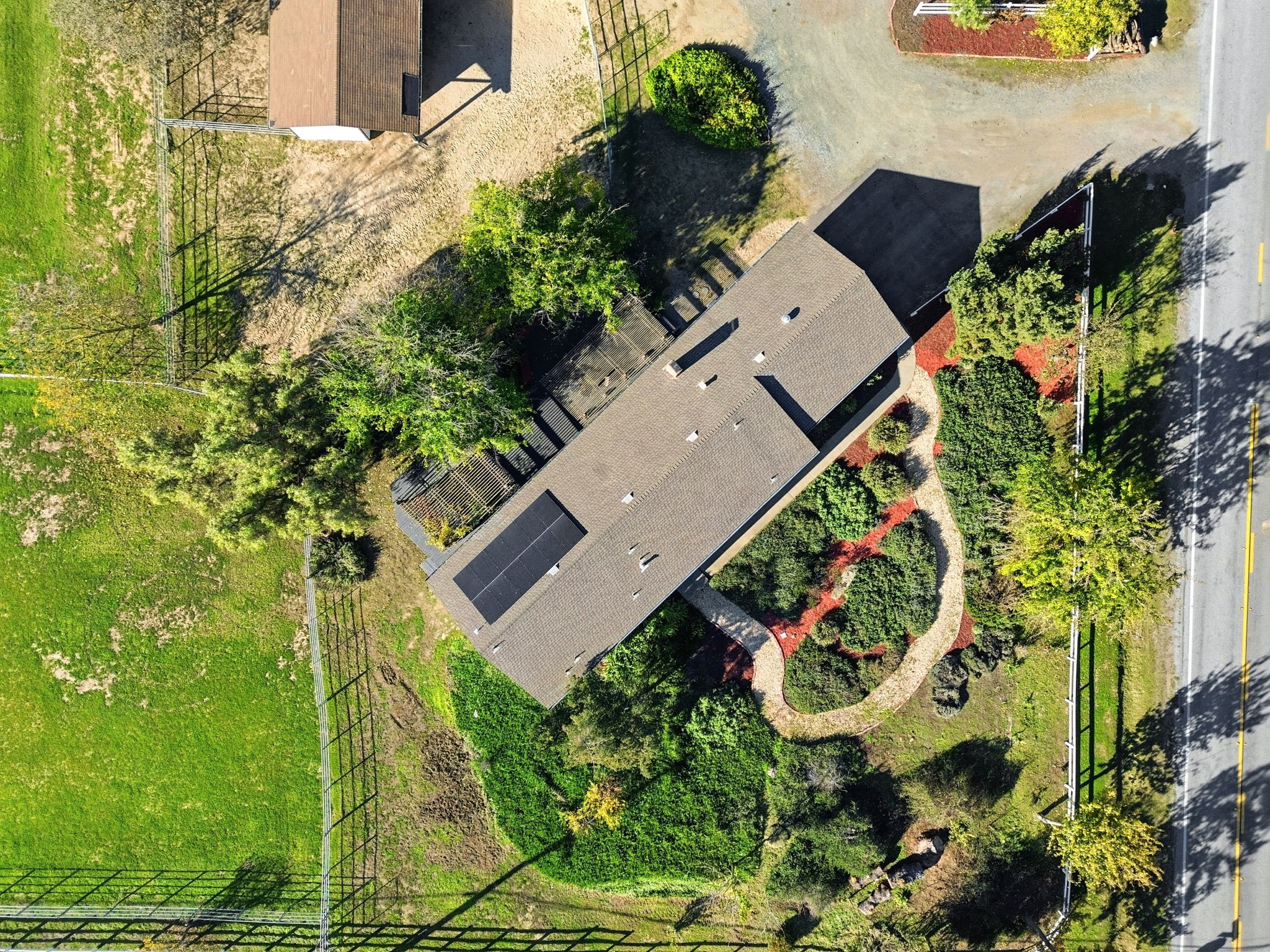 007_F8_AERIAL_12101 Columbet Ave