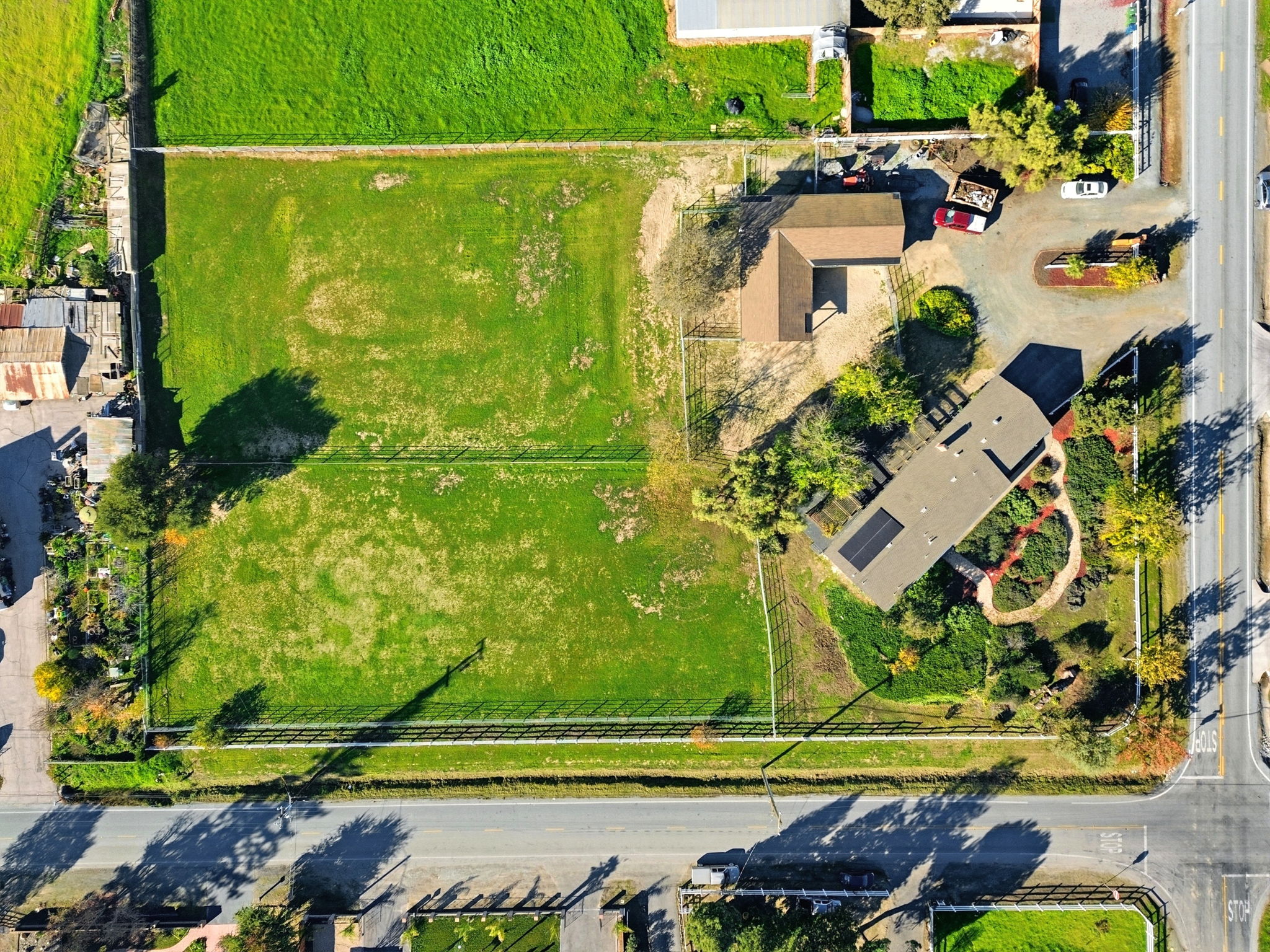 009_F8_AERIAL_12101 Columbet Ave