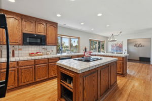 011_F8_12101 Columbet Ave