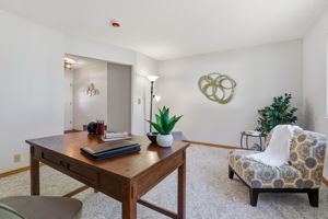 017_F8_12101 Columbet Ave