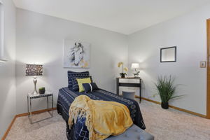 023_F8_12101 Columbet Ave