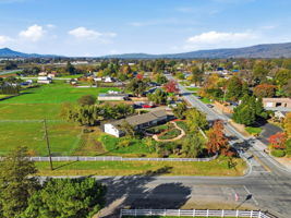 002_F8_AERIAL_12101 Columbet Ave