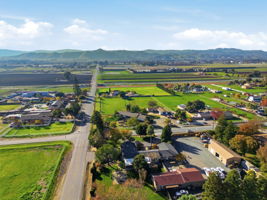 004_F8_AERIAL_12101 Columbet Ave