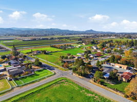 005_F8_AERIAL_12101 Columbet Ave