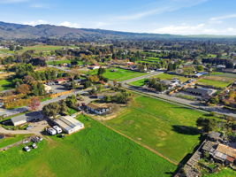 011_F8_AERIAL_12101 Columbet Ave