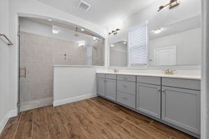  Photo 37