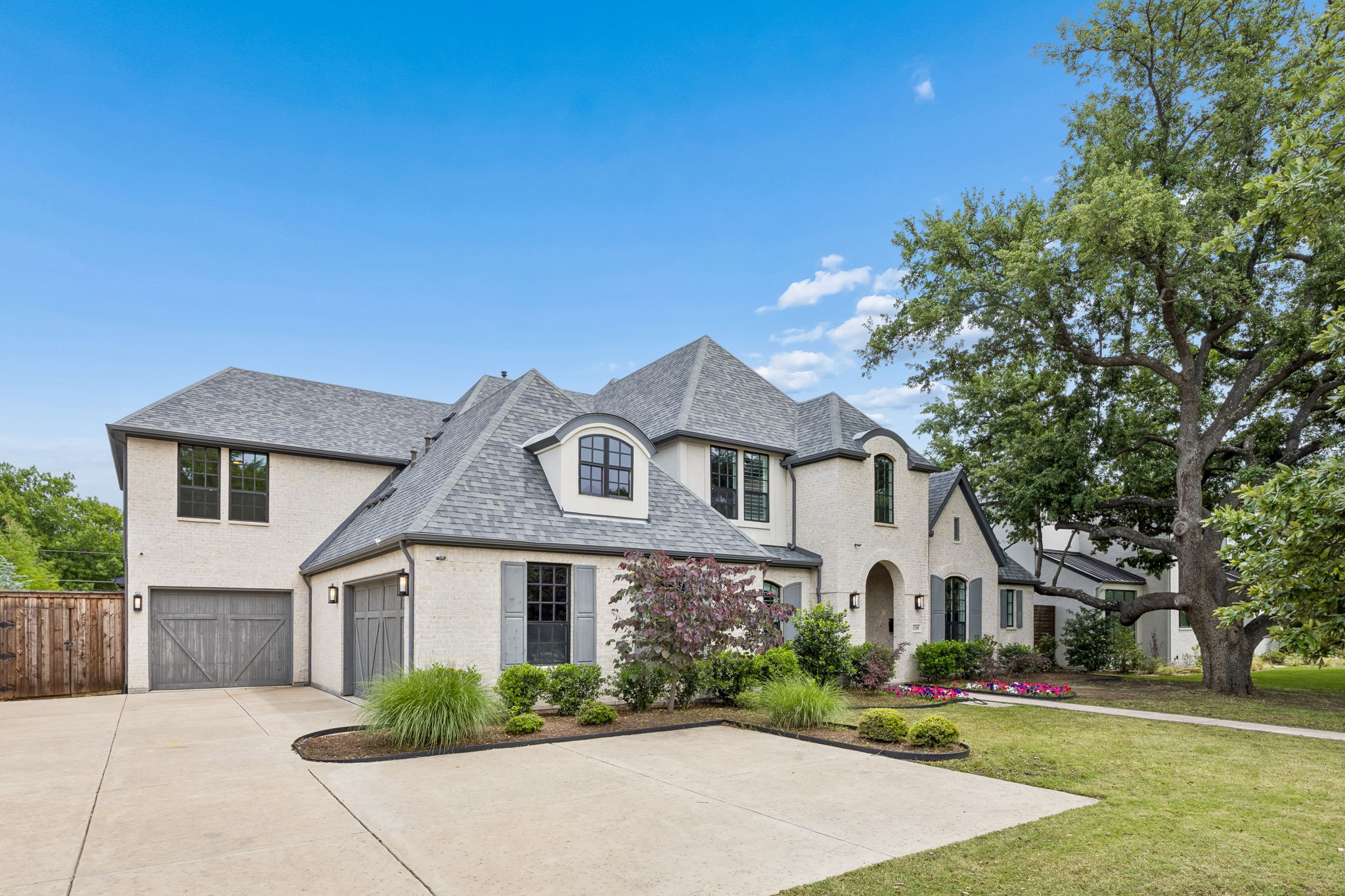 12108Fieldwood_003