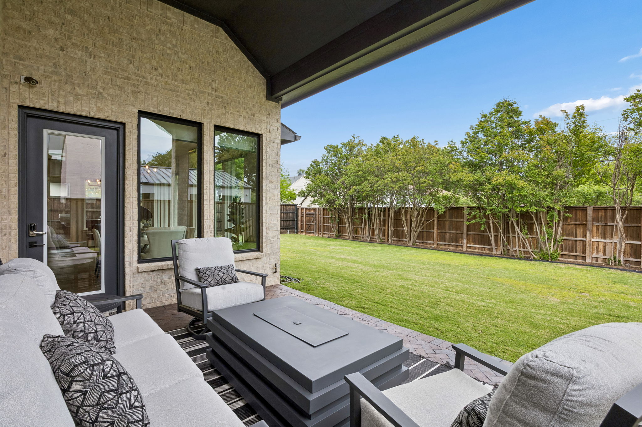 12108Fieldwood_038