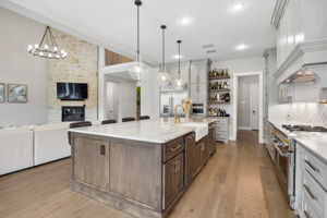 12108Fieldwood_014